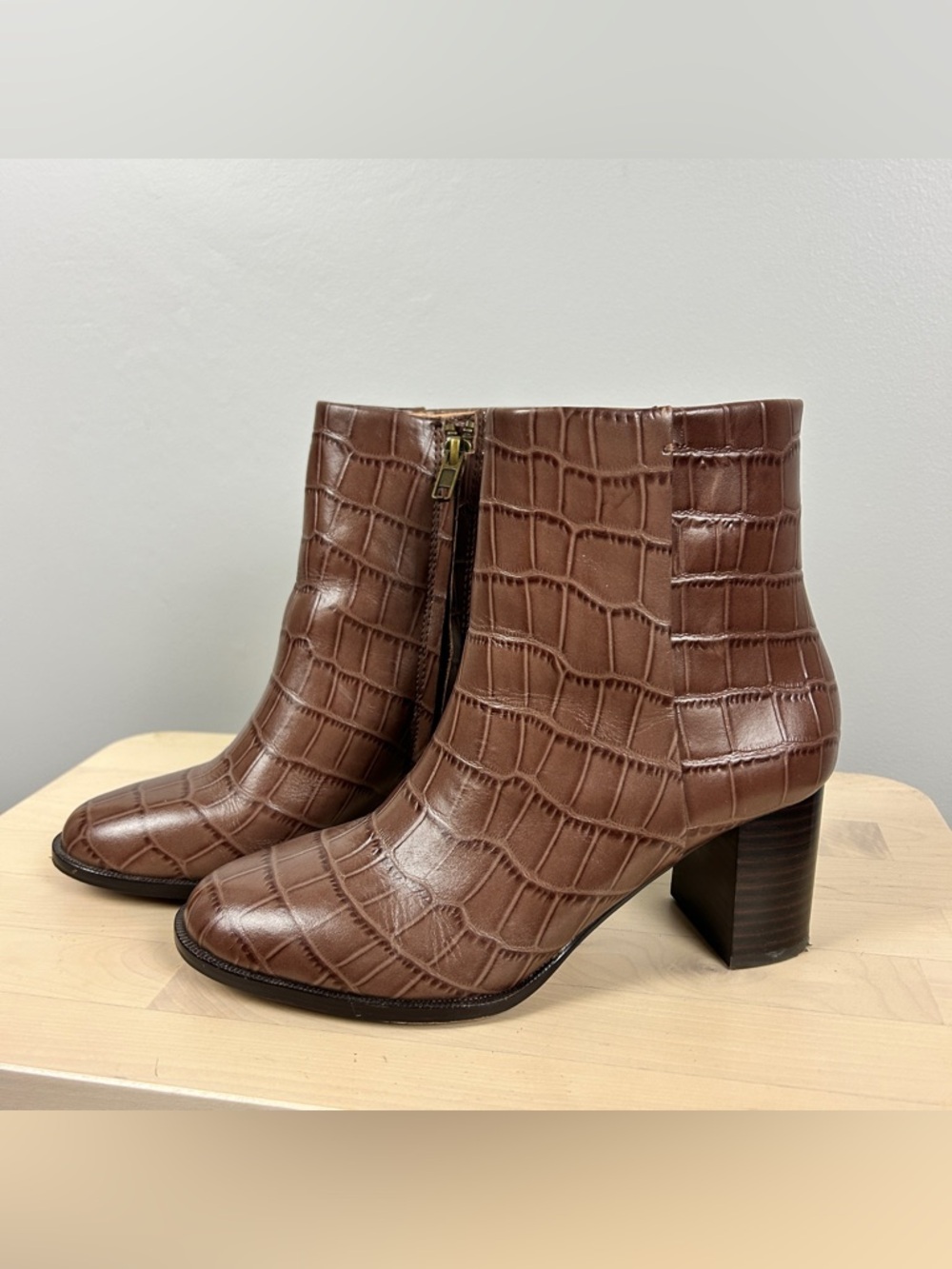 MADEWELL Mira Side Seam Ankle Boot‎ Croc Embossed Leather Brown Sz 6